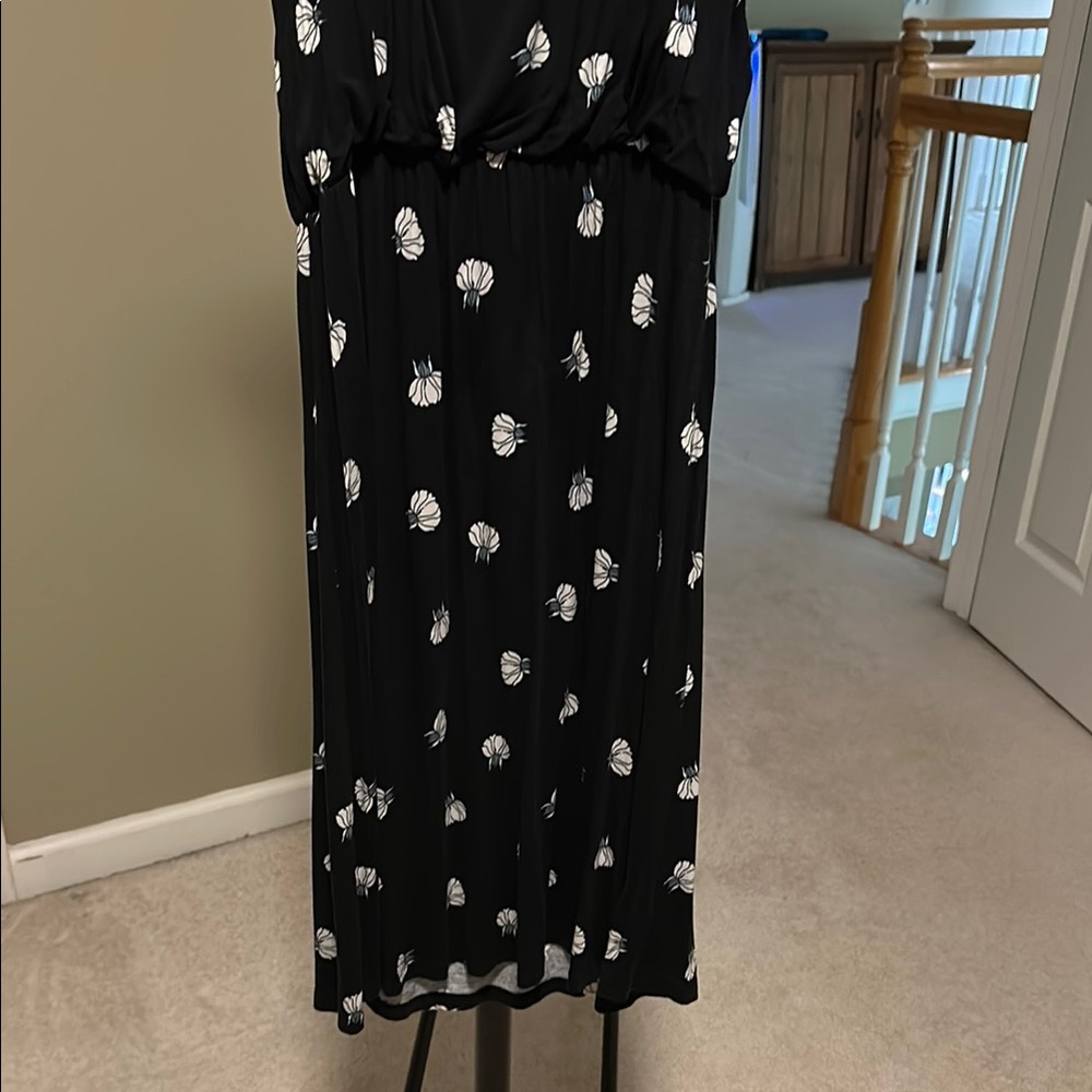 LOFT Black and White Sleeveless Dress with Tie - Picture 3 of 6